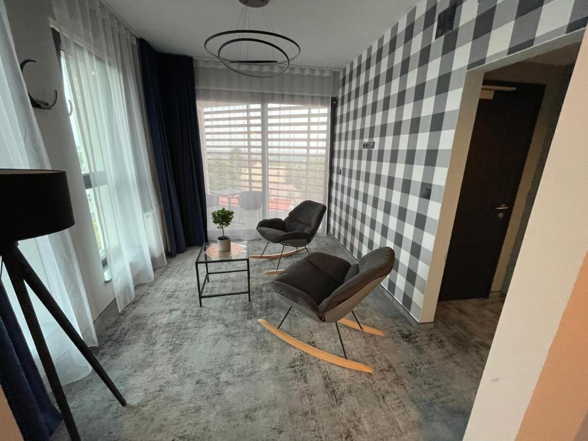 Hotel Sanova Jarosław エクステリア 写真