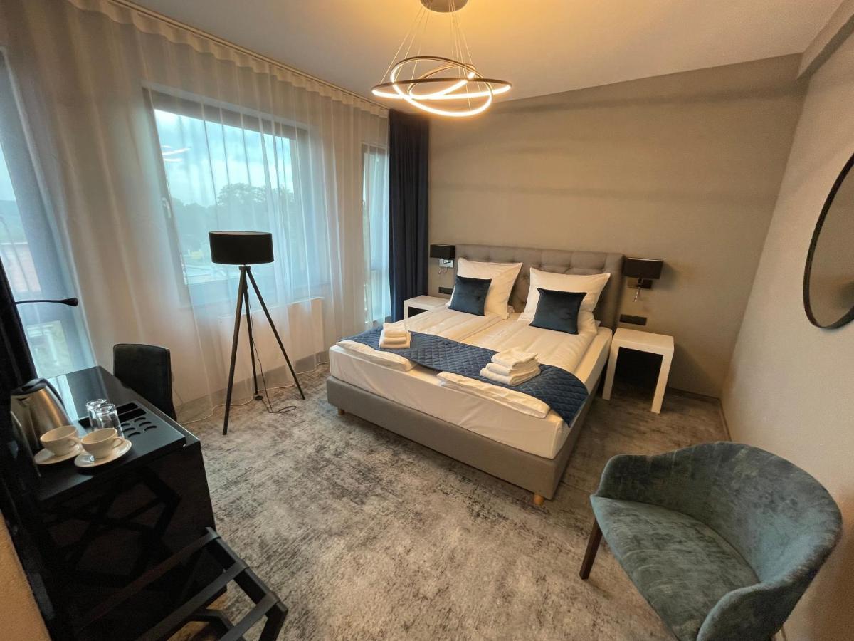 Hotel Sanova Jarosław エクステリア 写真