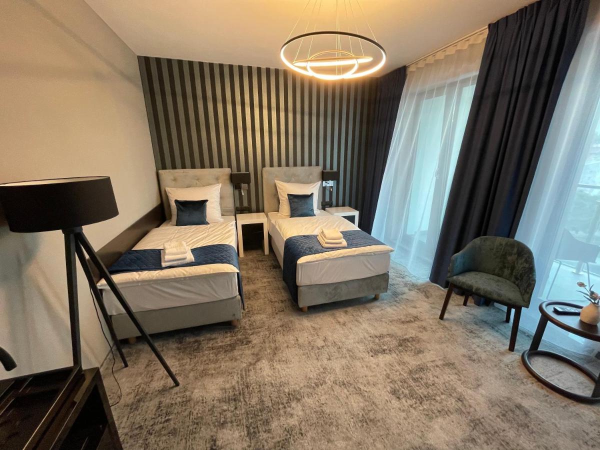 Hotel Sanova Jarosław エクステリア 写真