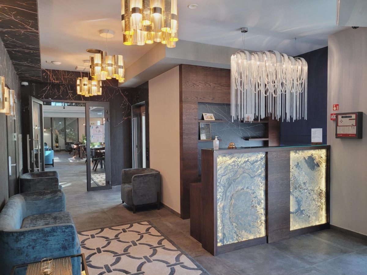 Hotel Sanova Jarosław エクステリア 写真