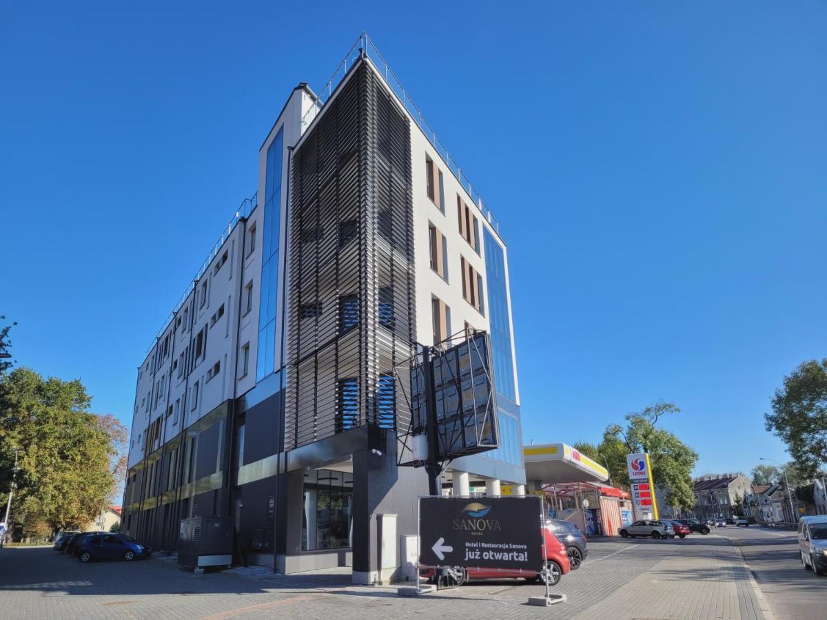 Hotel Sanova Jarosław エクステリア 写真