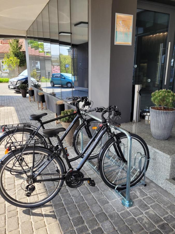 Hotel Sanova Jarosław エクステリア 写真