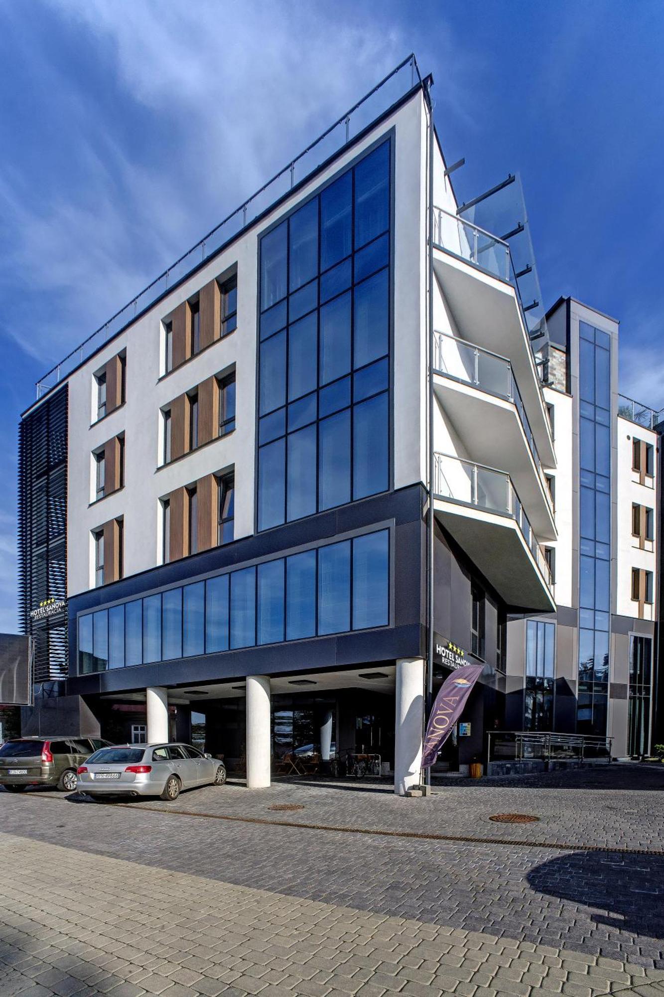 Hotel Sanova Jarosław エクステリア 写真